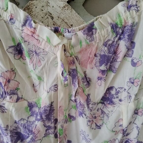 Abound Women's Floral Off-Shoulder Smocked Crop Top - Picture 4 of 6